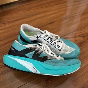 New Balance Fuelcell Rebel V4